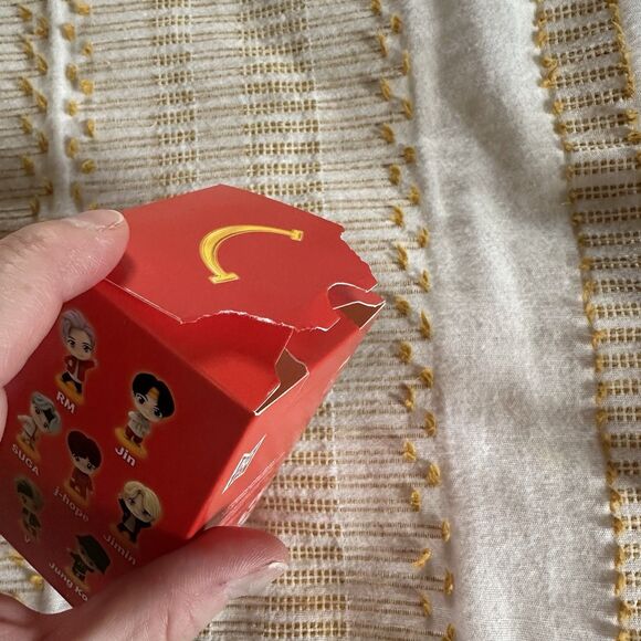 New! McDonald’s 2025 Tiny Tan x BTS #11 J-hope Happy Meal Figure Encore Edition - Picture 3 of 7